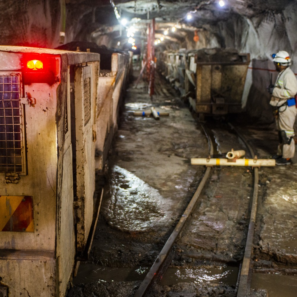 The Slow Decline of South Africa's Mines: A Dying Industry or New Opportunity? Image