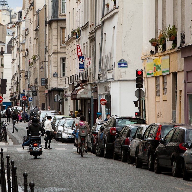 Paris's Parking Price Surge: A Roadblock for SUVs and a Boost for Sustainable Transportation Image